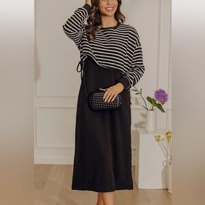 MODERN LINES KNIT MIDI
DRESS